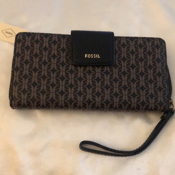 Fossil Madison Zip Clutch Black Brown Faux Leather Geometric Logo Pattern NWT - Picture 6 of 16